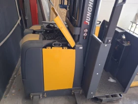 Мини челни товарачи JCB Jungheinrich EKS 210 | Auto.bg — изображение 2 Мини челни товарачи JCB Jungheinrich EKS 210 | Auto.bg — изображение 2