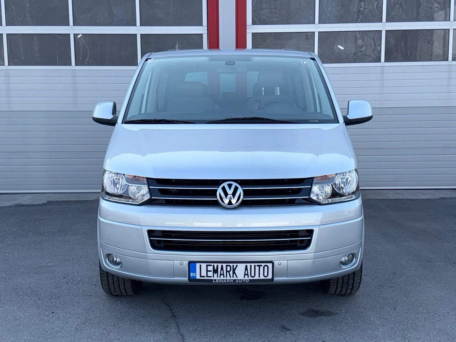 VW Multivan 2.0TDI AUTOMATIK DSG NAVI KLIMATRONIK EVRO 5A | Auto.bg — изображение 1 VW Multivan 2.0TDI AUTOMATIK DSG NAVI KLIMATRONIK EVRO 5A | Auto.bg — изображение 1