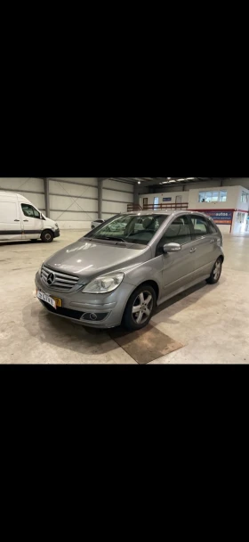 Снимка Mercedes-Benz B 200