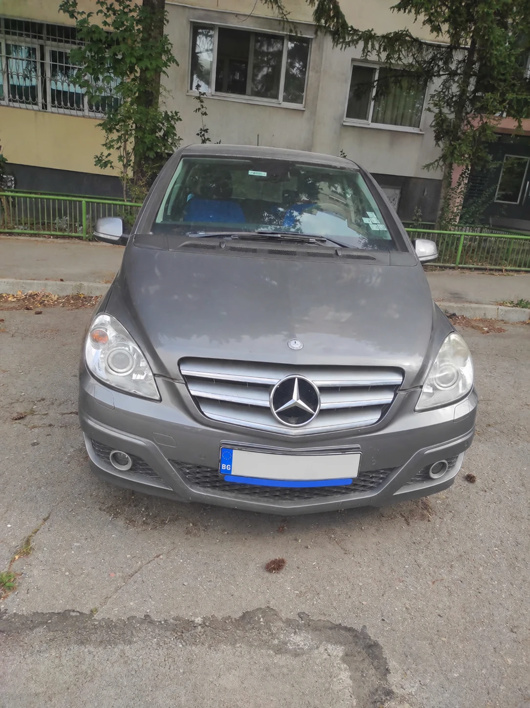 Mercedes-Benz B 180 1.7 Autotronic, фейслифт | Auto.bg — изображение 1 Mercedes-Benz B 180 1.7 Autotronic, фейслифт | Auto.bg — изображение 1