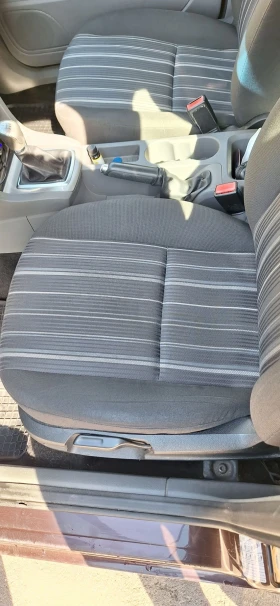 Ford Focus - 2500 € / 4889.57 лв. - 65816305 5 | Car24.bg Ford Focus - 2500 € / 4889.57 лв. - 65816305 5