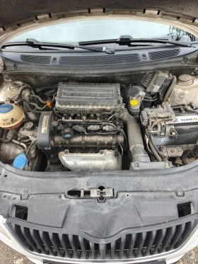 Skoda Fabia 1.4 16V | Auto.bg — изображение 8 Skoda Fabia 1.4 16V | Auto.bg — изображение 8