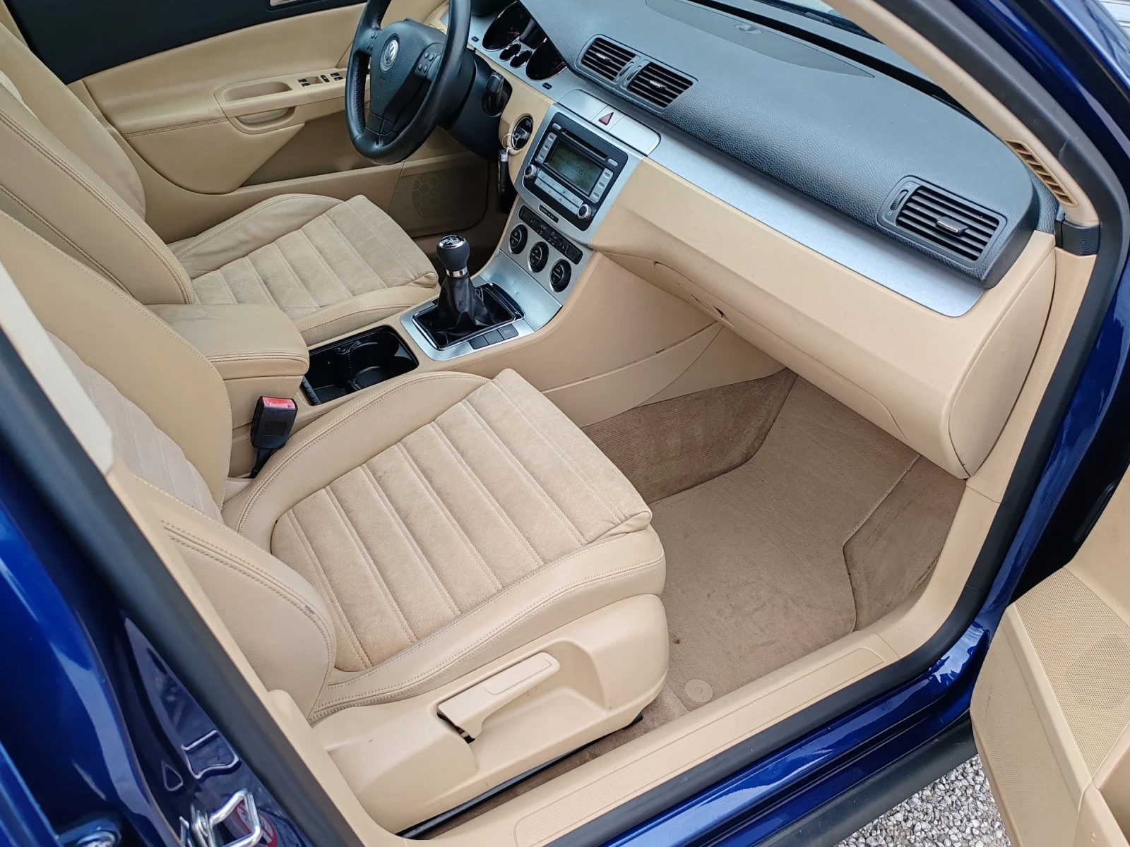 VW Passat 2.0TDI CBAA140kc Highline Top - изображение 10 | Auto.bg VW Passat 2.0TDI CBAA140kc Highline Top - изображение 10