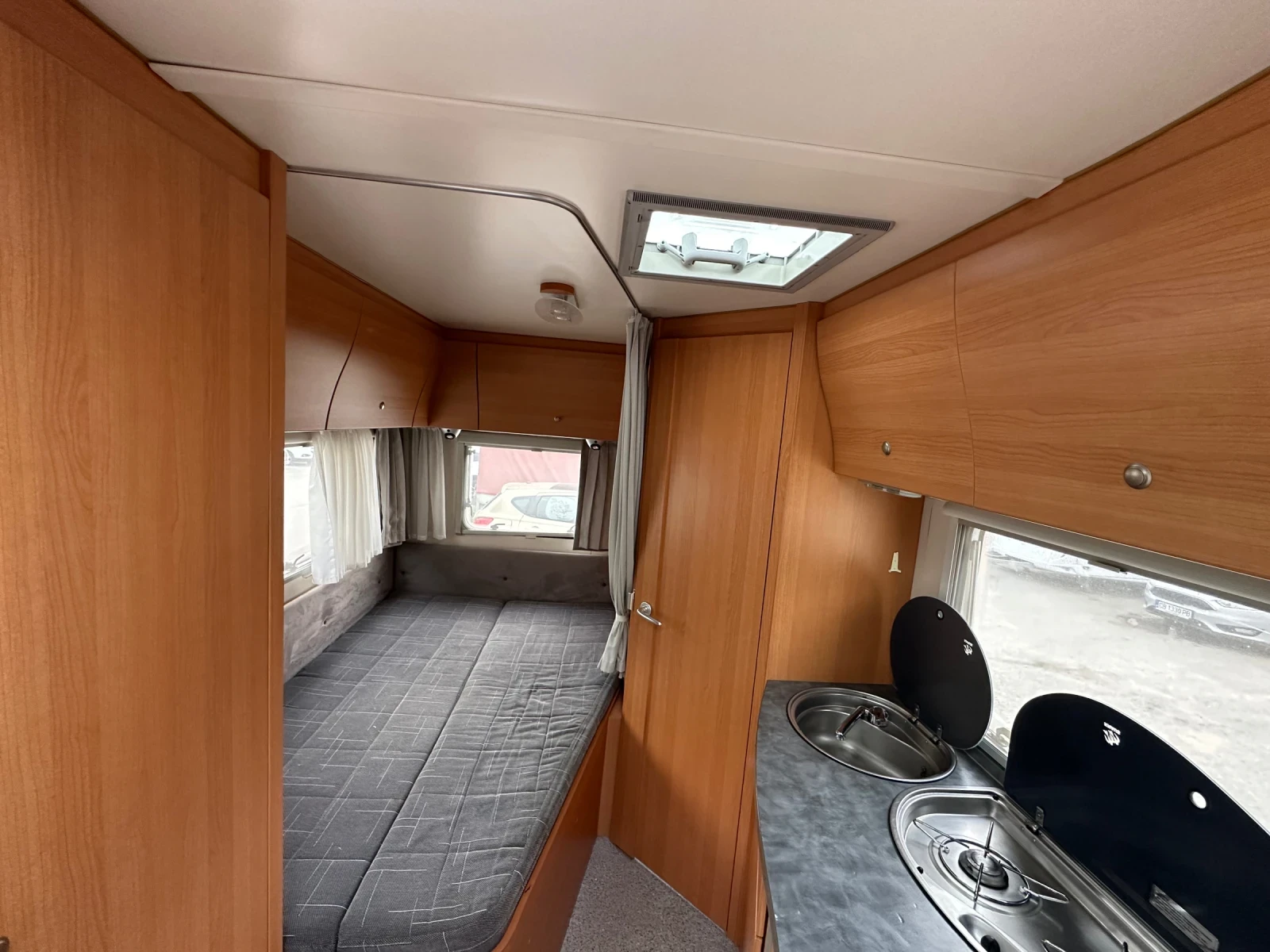 Кемпер Fiat KNAUS Sun Traveller 655/2.8 jtd/128 коня/ШВЕЙЦАРИЯ - изображение 8 | Auto.bg Кемпер Fiat KNAUS Sun Traveller 655/2.8 jtd/128 коня/ШВЕЙЦАРИЯ - изображение 8