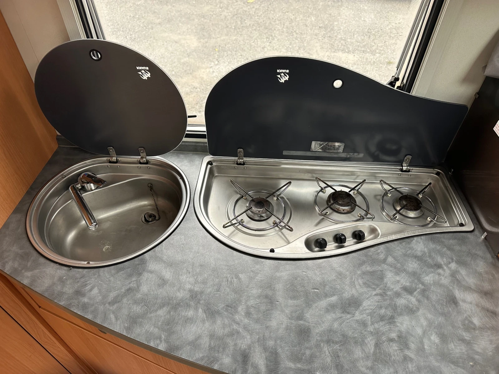 Кемпер Fiat KNAUS Sun Traveller 655/2.8 jtd/128 коня/ШВЕЙЦАРИЯ - изображение 10 | Auto.bg Кемпер Fiat KNAUS Sun Traveller 655/2.8 jtd/128 коня/ШВЕЙЦАРИЯ - изображение 10