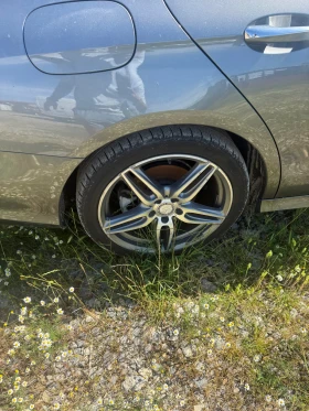 Mercedes-Benz E 300 - 17450 € / 34129.23 лв. - 40200677 3 | Car24.bg Mercedes-Benz E 300 - 17450 € / 34129.23 лв. - 40200677 3