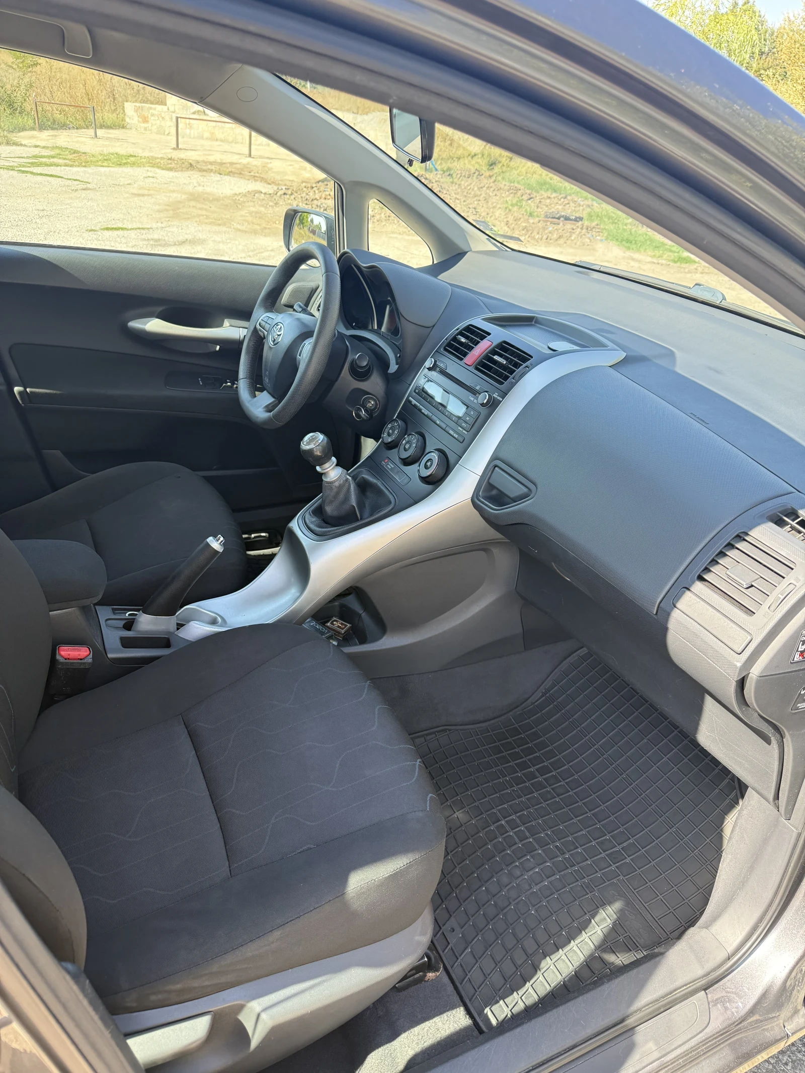 Toyota Auris 1.3VVT* Facelift* 6ск*  - изображение 9 | Auto.bg Toyota Auris 1.3VVT* Facelift* 6ск*  - изображение 9