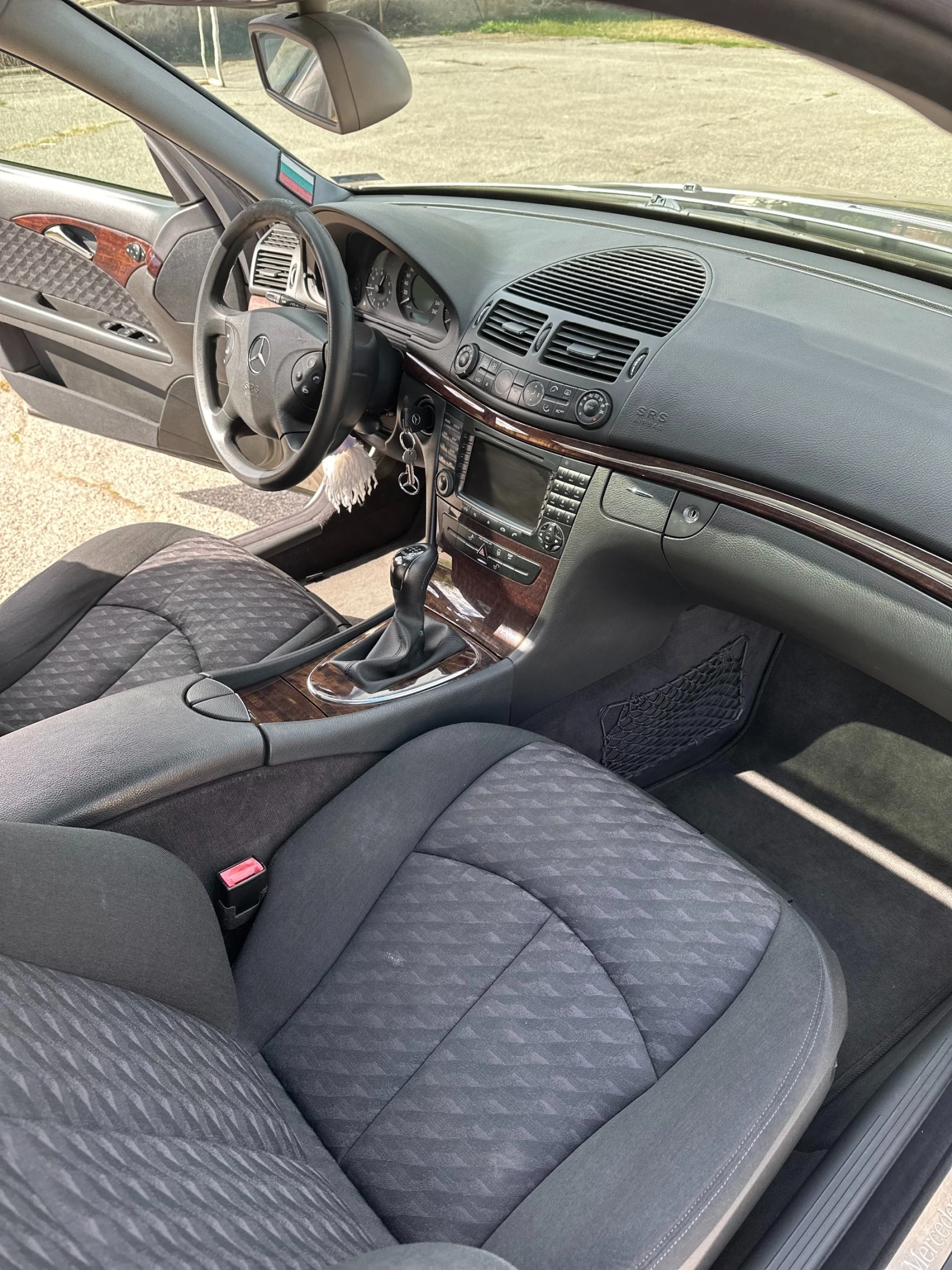 Mercedes-Benz E 200 KOMPRESSOR - изображение 10 | Auto.bg Mercedes-Benz E 200 KOMPRESSOR - изображение 10