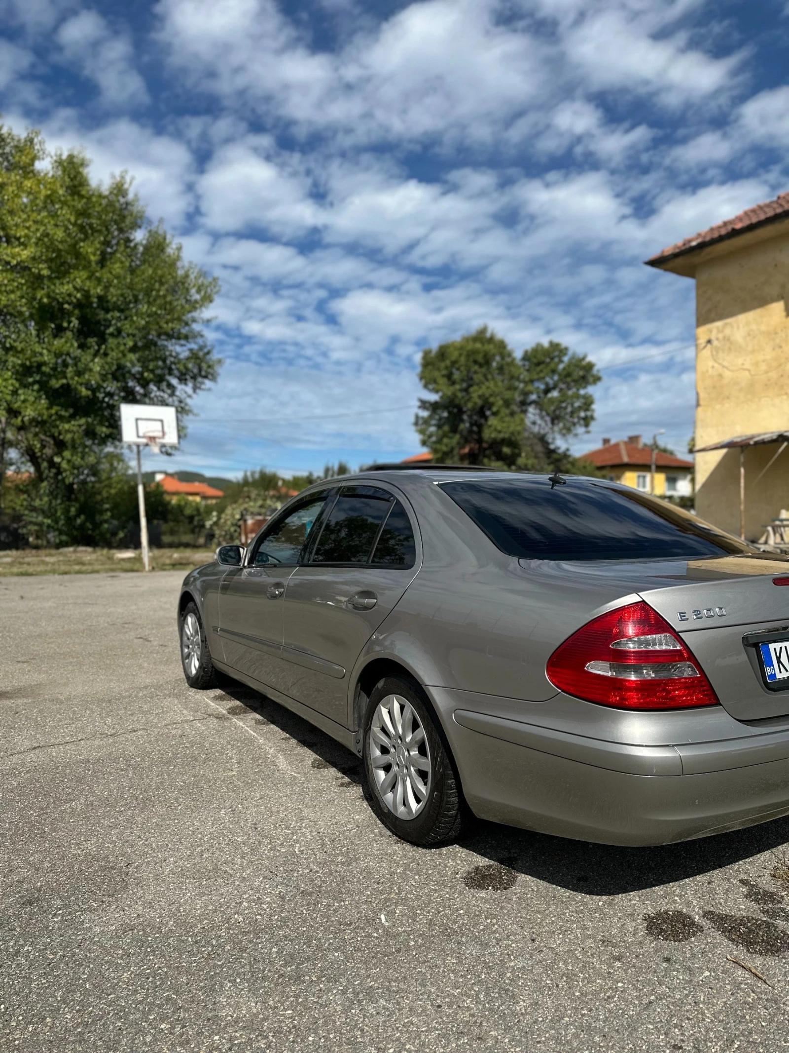 Mercedes-Benz E 200 KOMPRESSOR - изображение 4 | Auto.bg Mercedes-Benz E 200 KOMPRESSOR - изображение 4