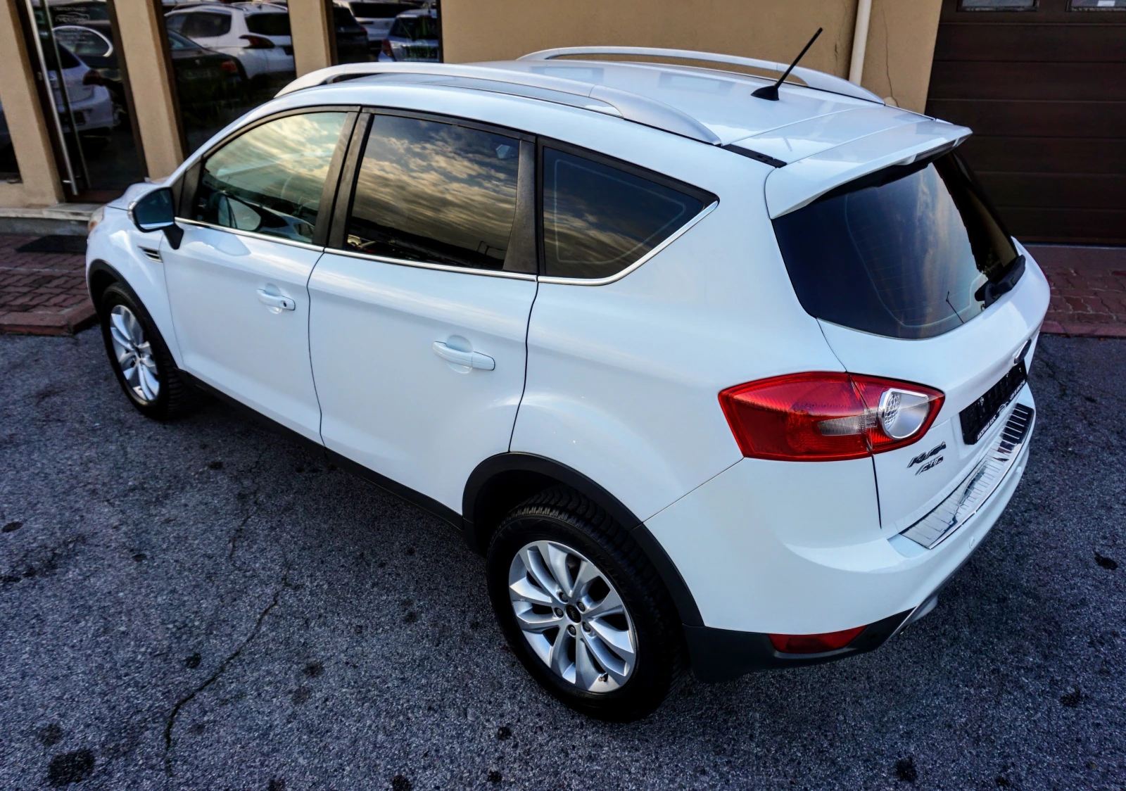 Ford Kuga 2.0TDCI 4WD AUTO TITANIUM  - изображение 4 | Auto.bg Ford Kuga 2.0TDCI 4WD AUTO TITANIUM  - изображение 4