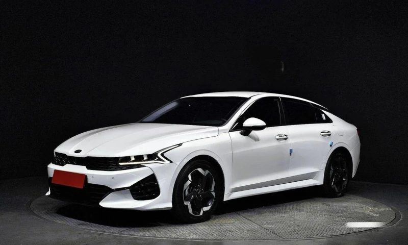 Kia K5 - 32477 лв. / 16605.23 € - 30301254 1 | Car24.bg Kia K5 - 32477 лв. / 16605.23 € - 30301254 1