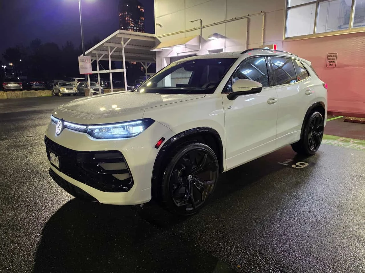 VW Tiguan * Highline R Line * АВТОКРЕДИТ* | Auto.bg — изображение 1 VW Tiguan * Highline R Line * АВТОКРЕДИТ* | Auto.bg — изображение 1