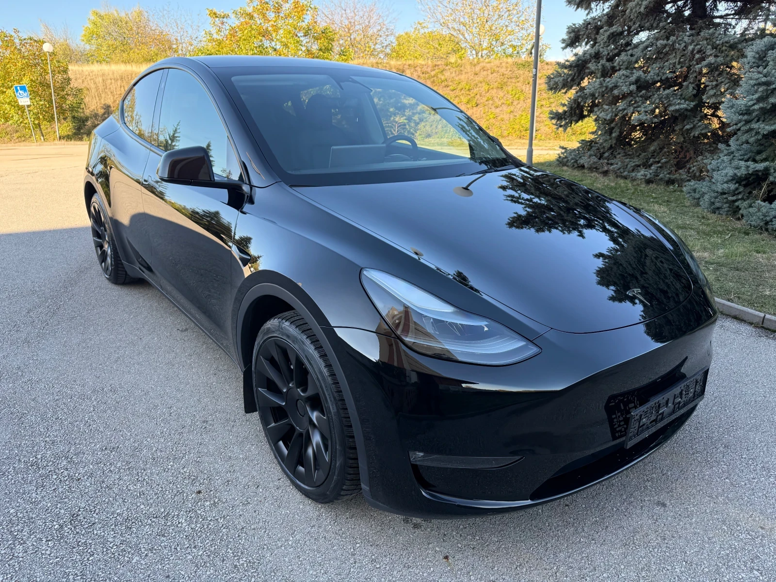 Tesla Model Y Long Range Dual Motor - изображение 2 | Auto.bg Tesla Model Y Long Range Dual Motor - изображение 2