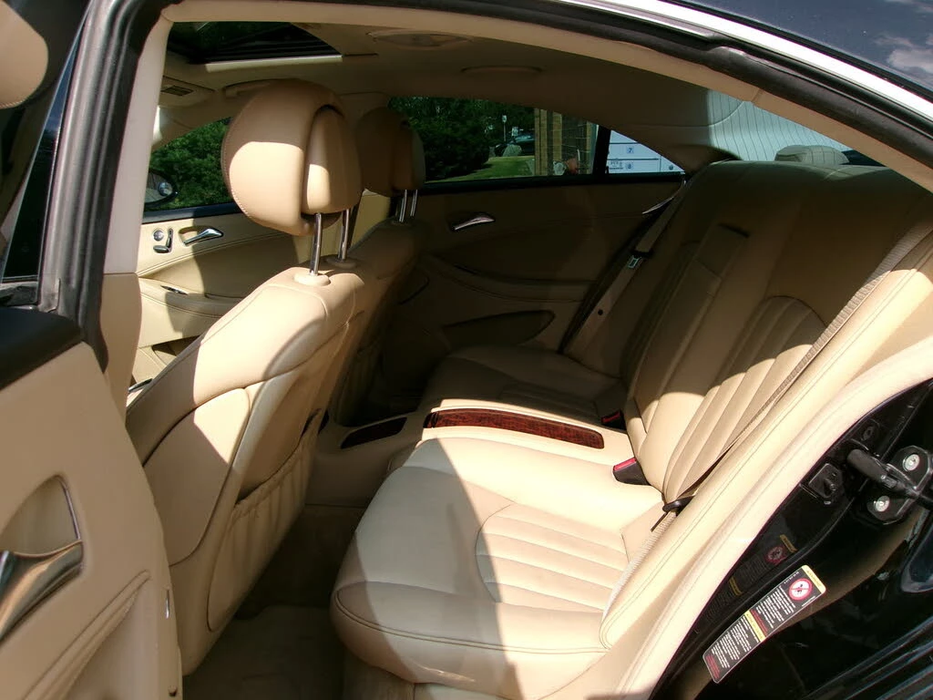 Mercedes-Benz CLS 500 * АВТО КРЕДИТ* ЦЕНА ДО БГ * СЕРВИЗНА ИСТОРИЯ *  - изображение 9 | Auto.bg Mercedes-Benz CLS 500 * АВТО КРЕДИТ* ЦЕНА ДО БГ * СЕРВИЗНА ИСТОРИЯ *  - изображение 9