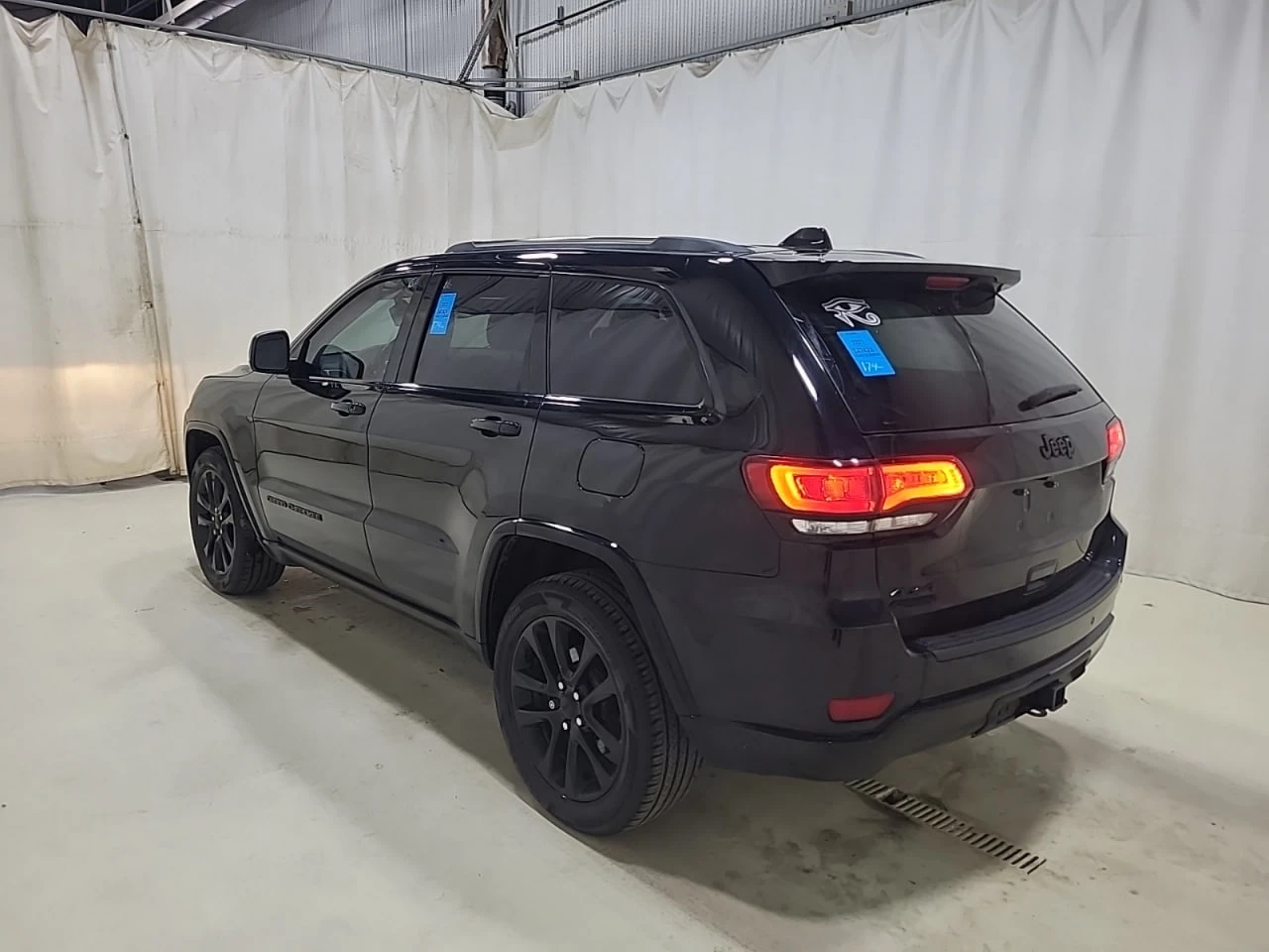 Jeep Grand cherokee * АВТО КРЕДИТ* ЦЕНА ДО БГ * Сервизна история *  - изображение 5 | Auto.bg Jeep Grand cherokee * АВТО КРЕДИТ* ЦЕНА ДО БГ * Сервизна история *  - изображение 5