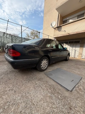 Mercedes-Benz E 220 - 2500 € / 4889.57 лв. - 32738845 7 | Car24.bg Mercedes-Benz E 220 - 2500 € / 4889.57 лв. - 32738845 7