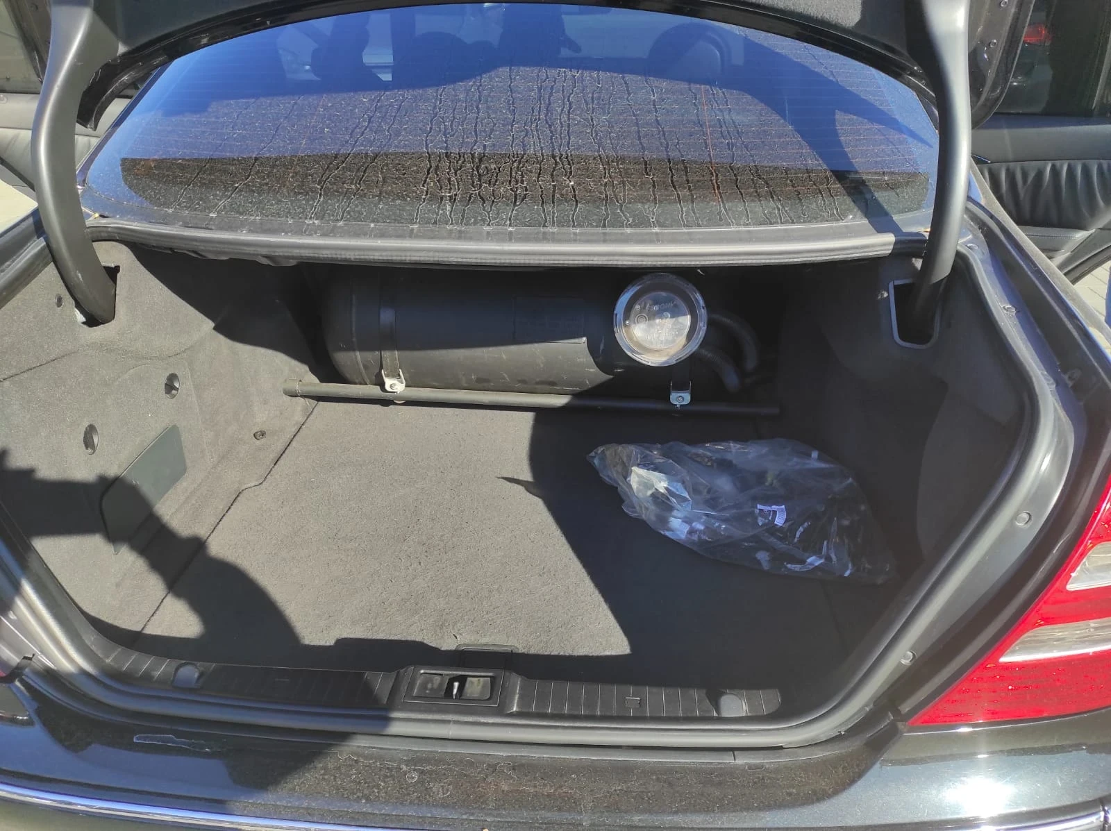 Mercedes-Benz E 500  - изображение 8 | Auto.bg Mercedes-Benz E 500  - изображение 8