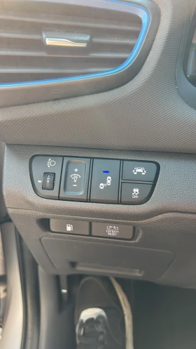 Hyundai Ioniq 1.6 Hybrid 140hp* LED* NAVI* КАМЕРА* евро 6* ЛИЗИН - 9999 € - 63999270 8 | Car24.bg Hyundai Ioniq 1.6 Hybrid 140hp* LED* NAVI* КАМЕРА* евро 6* ЛИЗИН - 9999 € - 63999270 8