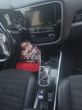 Mitsubishi Outlander 2.5, Plug Hibrid, 4WD, Top - 29700 лв. / 15185.37 € - 79037312 15 | Car24.bg Mitsubishi Outlander 2.5, Plug Hibrid, 4WD, Top - 29700 лв. / 15185.37 € - 79037312 15