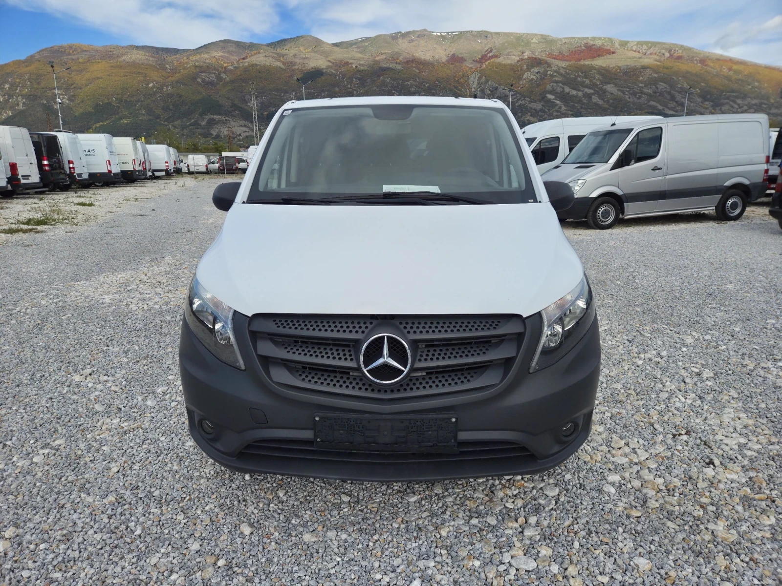 Mercedes-Benz Vito 114 CDI, Пътник, 9местен, Климатик - изображение 8 | Auto.bg Mercedes-Benz Vito 114 CDI, Пътник, 9местен, Климатик - изображение 8