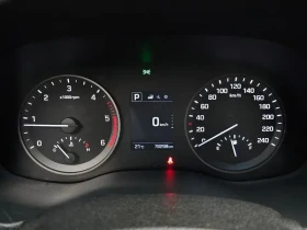 Hyundai Tucson 1.7| ПОДГРЕВ| ЕЛ. ОГЛЕДАЛА| ПАРКТРОНИК| AUX & USB | Auto.bg — изображение 12 Hyundai Tucson 1.7| ПОДГРЕВ| ЕЛ. ОГЛЕДАЛА| ПАРКТРОНИК| AUX & USB | Auto.bg — изображение 12