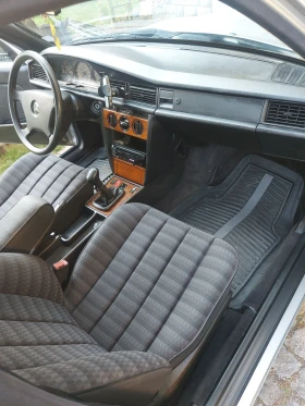Mercedes-Benz 190 1.8 Климатик! Газ! - 4300 € / 8410.07 лв. - 64290494 9 | Car24.bg Mercedes-Benz 190 1.8 Климатик! Газ! - 4300 € / 8410.07 лв. - 64290494 9