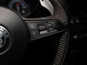 Alfa Romeo Giulia * 2.9 V6 Bi Turbo QUADRIFOGLIO| CARBON TRIM* АВТОК | Auto.bg — изображение 10 Alfa Romeo Giulia * 2.9 V6 Bi Turbo QUADRIFOGLIO| CARBON TRIM* АВТОК | Auto.bg — изображение 10