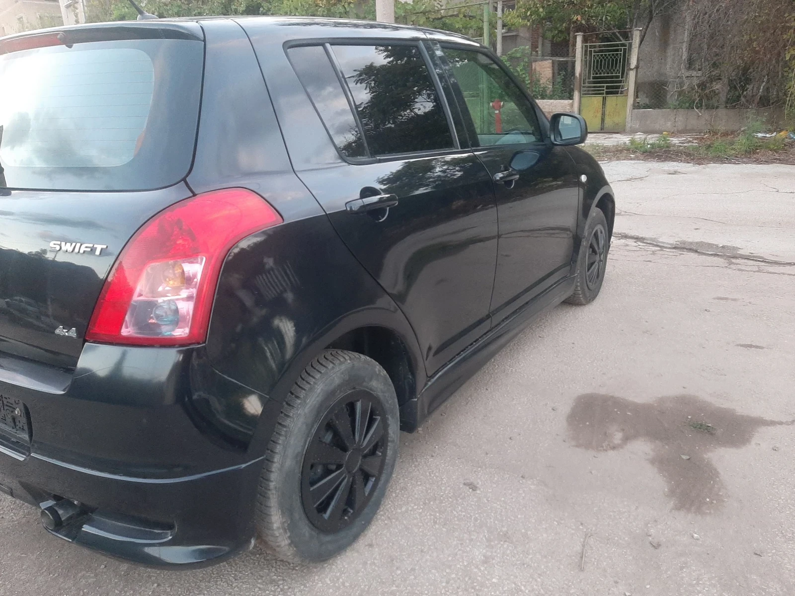 Suzuki Swift 1.3i 4x4 KLIMA FEIS - изображение 9 | Auto.bg Suzuki Swift 1.3i 4x4 KLIMA FEIS - изображение 9