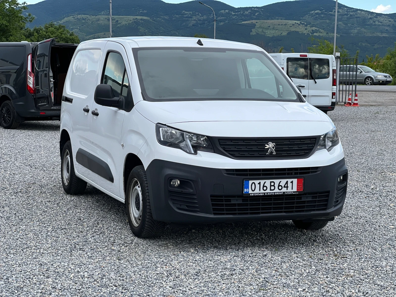 Peugeot Partner Като нов | Auto.bg — изображение 1 Peugeot Partner Като нов | Auto.bg — изображение 1