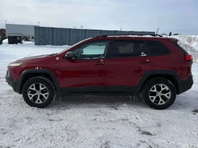 Jeep Cherokee * Trailhawk * CARFAX * ПОДГРЕВИ * КАМЕРА * NAVI - 8400 € / 16428.97 лв. - 28320389 11 | Car24.bg Jeep Cherokee * Trailhawk * CARFAX * ПОДГРЕВИ * КАМЕРА * NAVI - 8400 € / 16428.97 лв. - 28320389 11