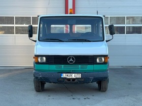  Mercedes-Benz 709