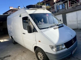 Mercedes-Benz Sprinter 310d хладилен, перфектен | Auto.bg — изображение 10 Mercedes-Benz Sprinter 310d хладилен, перфектен | Auto.bg — изображение 10