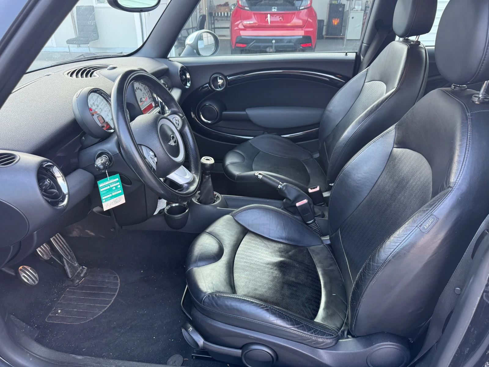 Mini Cooper s 1.6 turbo/174hp/190112km/John Cooper S - изображение 10 | Auto.bg Mini Cooper s 1.6 turbo/174hp/190112km/John Cooper S - изображение 10