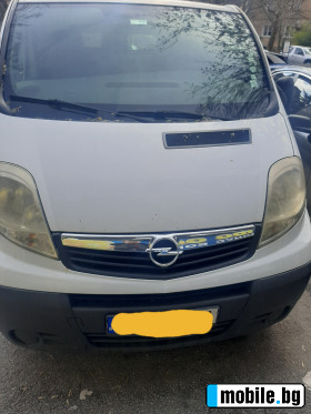     Opel Vivaro ~7 900 .