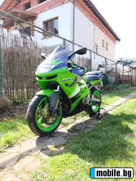     Kawasaki Zxr ~3 500 .