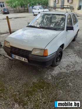     Opel Kadett ~1 500 .