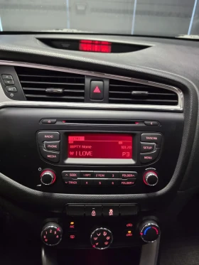 Kia Ceed 1.6CRDI* 2018г* 136к.с* РЕГ* 6В* КЛИМА* МУЛТИ, снимка 10