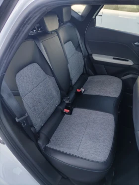 Renault Captur 1.6/E-TECH Hybrid 145к.с. , снимка 17
