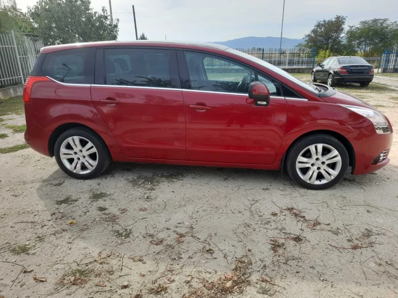 Peugeot 5008 1.6HDI АВТОМАТ, снимка 5 - Автомобили и джипове - 45639714