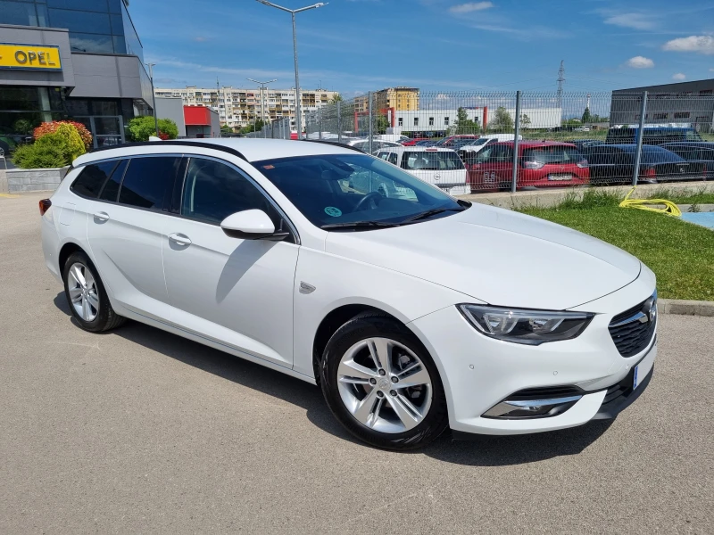 Opel Insignia SPORTS TOURER 1.5 TURBO, снимка 7 - Автомобили и джипове - 47245012