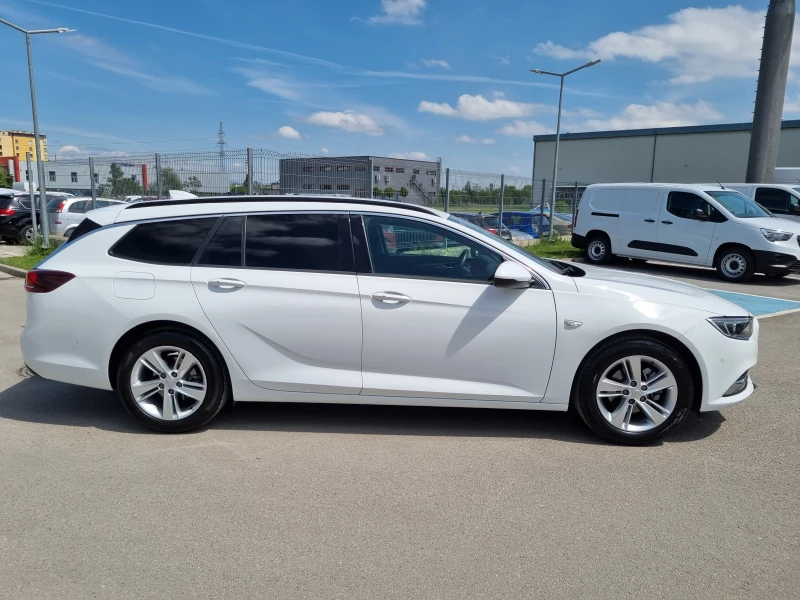 Opel Insignia SPORTS TOURER 1.5 TURBO, снимка 6 - Автомобили и джипове - 47245012