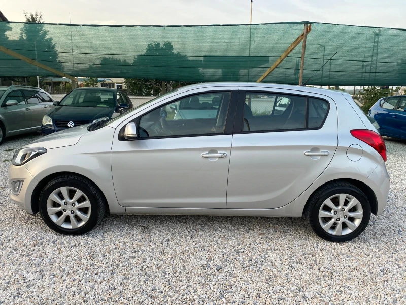 Hyundai I20, снимка 4 - Автомобили и джипове - 47491651