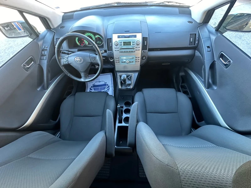 Toyota Corolla verso 1.6* REALNI KM* , снимка 10 - Автомобили и джипове - 47511458