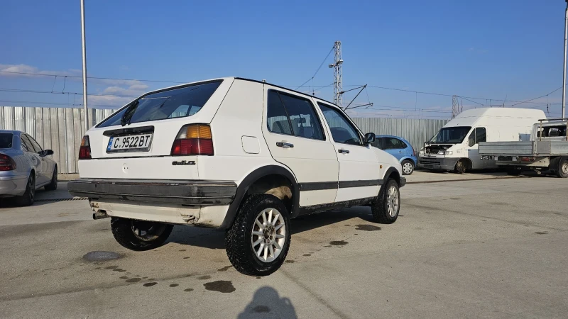 VW Golf 1.3, снимка 3 - Автомобили и джипове - 48480882