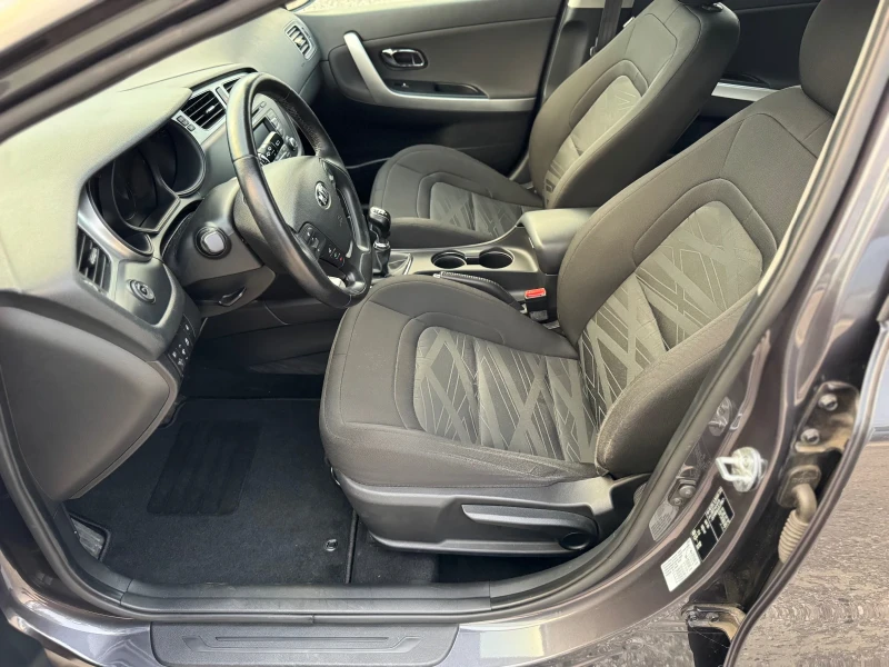 Kia Ceed 1.6CRDI 128к.с , снимка 8 - Автомобили и джипове - 48864055