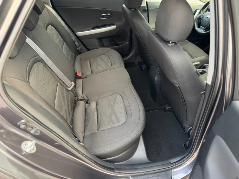 Kia Ceed 1.6CRDI 128к.с , снимка 13 - Автомобили и джипове - 48864055