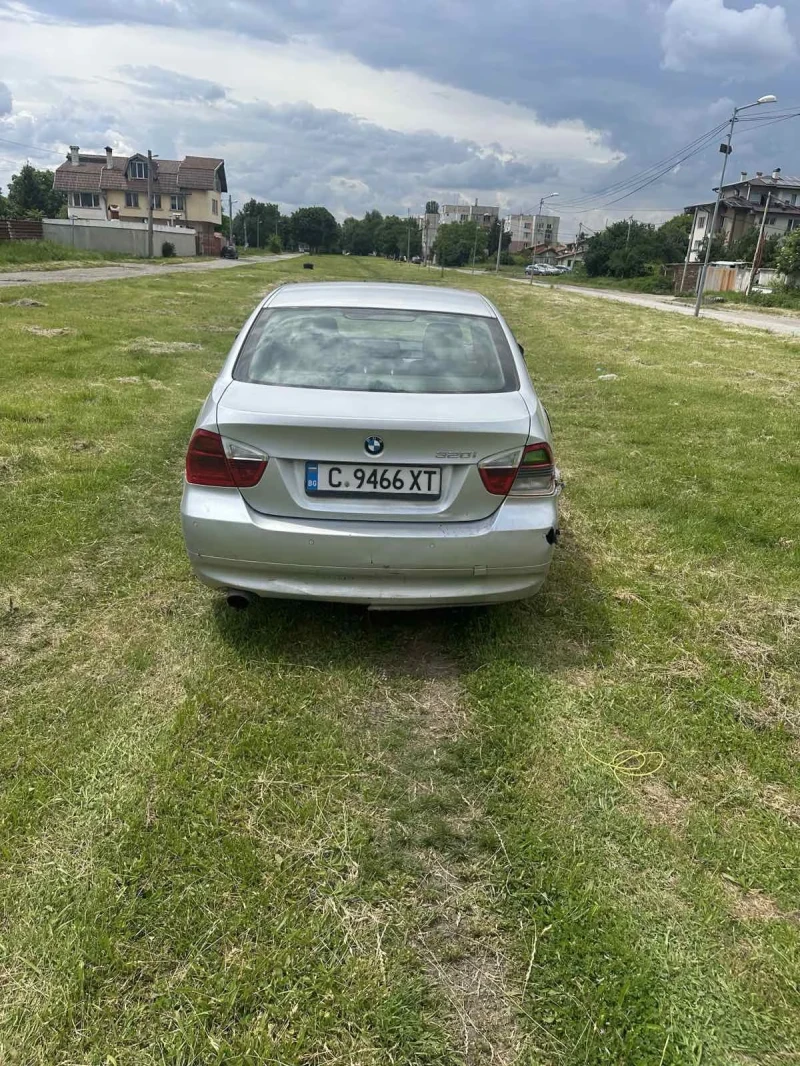 BMW 320, снимка 4 - Автомобили и джипове - 49072595