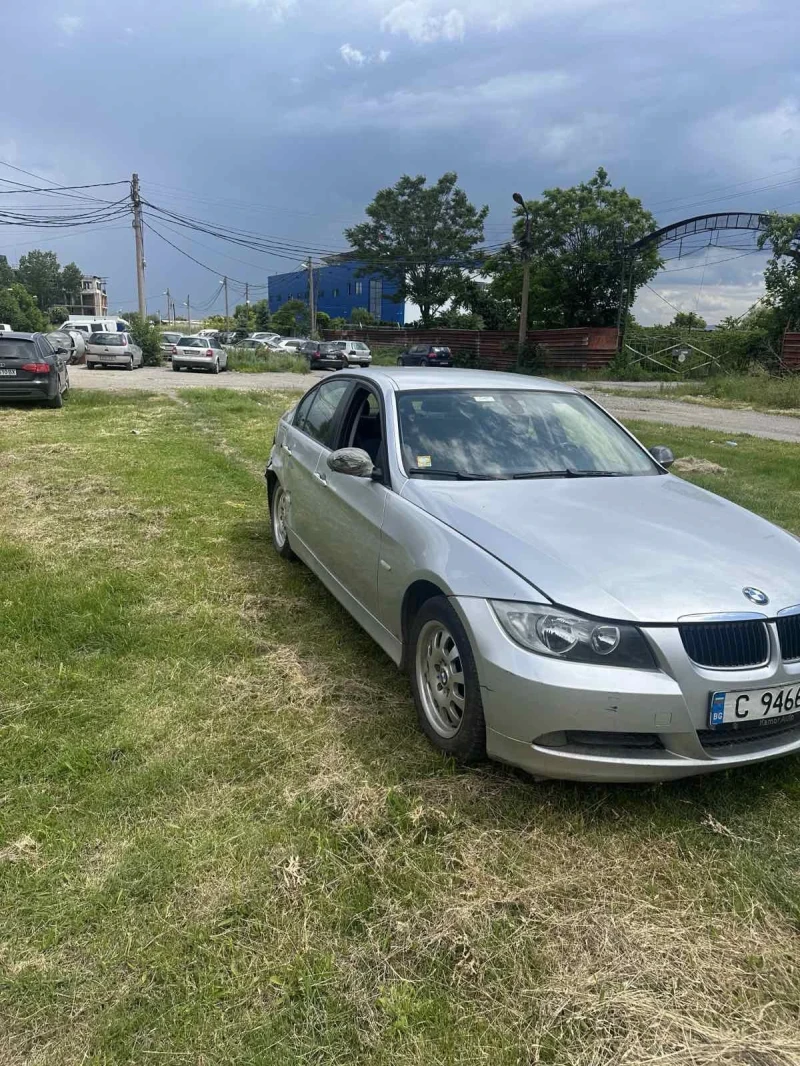 BMW 320, снимка 2 - Автомобили и джипове - 49072595