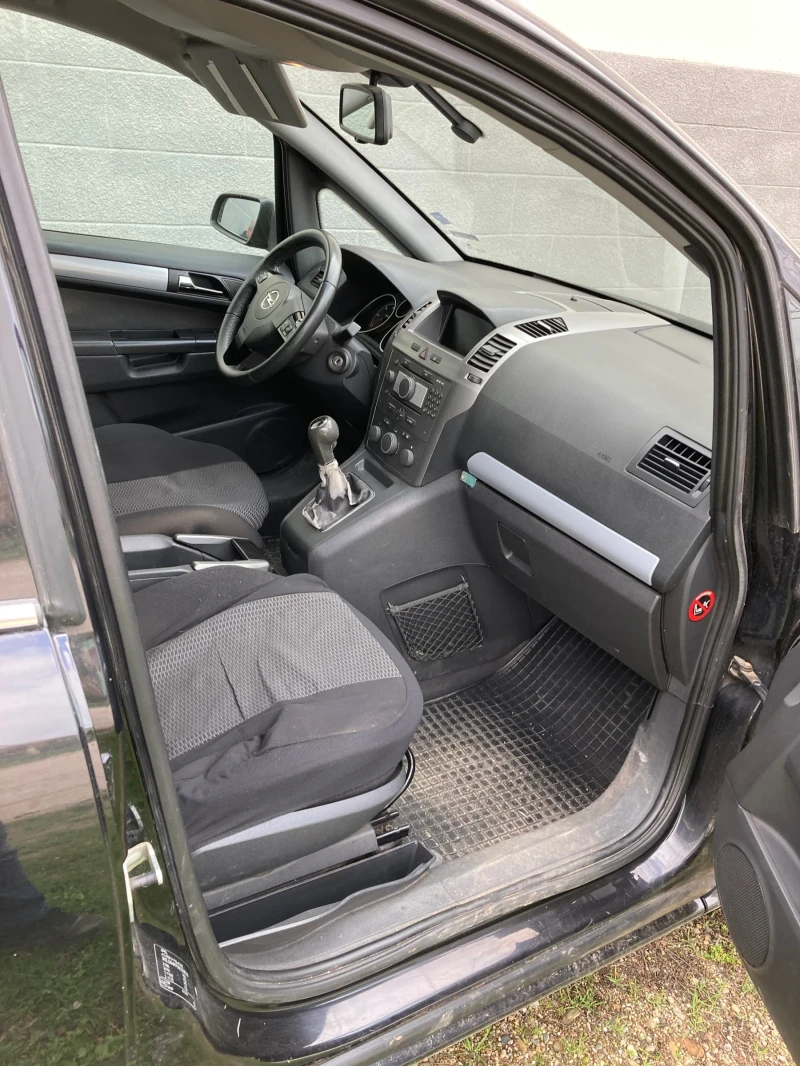 Opel Zafira 1.9TDCI, снимка 6 - Автомобили и джипове - 52591405