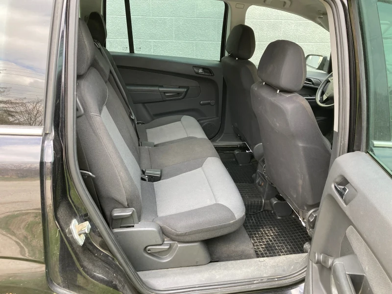 Opel Zafira 1.9TDCI, снимка 7 - Автомобили и джипове - 52591405